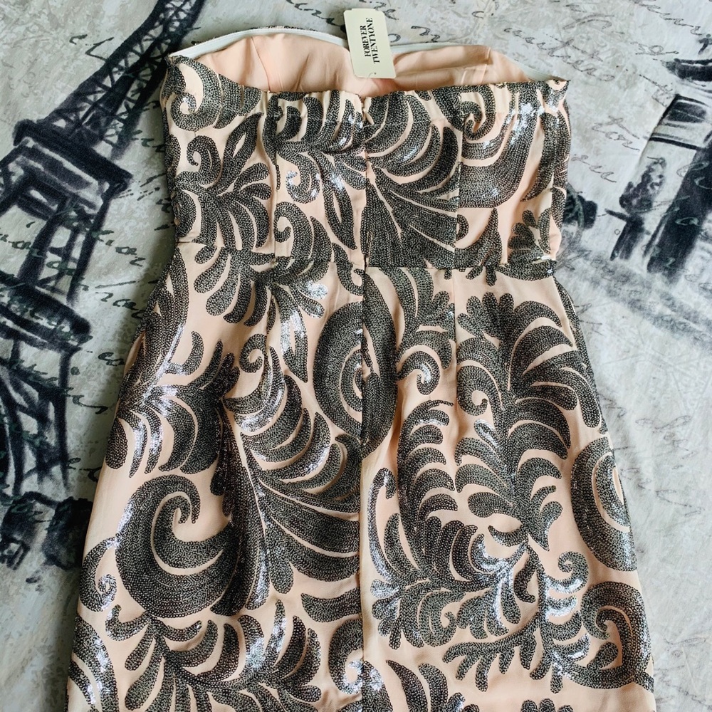 Forever 21 dress - Picture 3 of 5